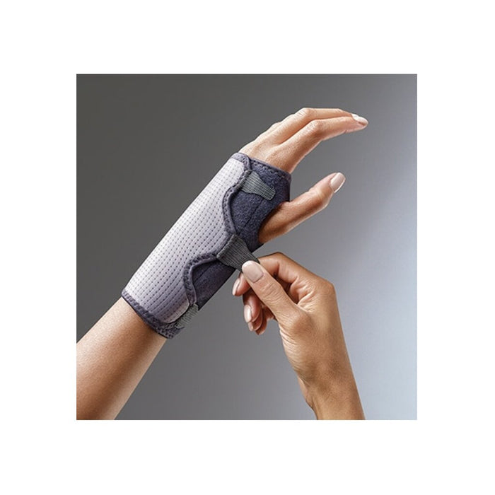 FUTURO Comfort Stabilizing Wrist Brace, 10770ENR, Adjustable