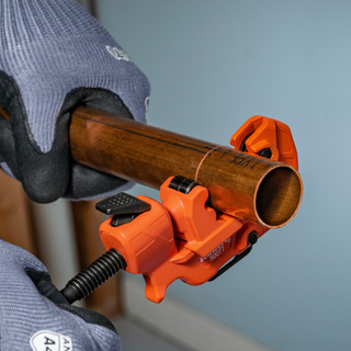 Klein Tools 50077 1-Inch Quick-Adjust Screw-Feed Tubing Cutter