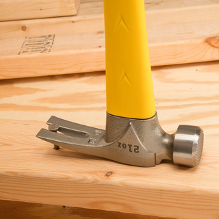 Estwing HPBS Milled Face Framing Hammer & Half Round Pry Bar Bundle