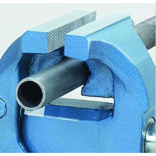 Bessey BV-DF5SB Vise, 5 In., drop forged, pipe jaws, swivel base and anvil included