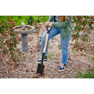 Corona SS 28010 Drain Spade Shovel, 15-Gauge, 30 in. Wood D-Grip Handle