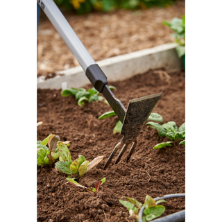 CORONA-GT 3244 · EXTENDED REACH Hoe/Cultivator with ComfortGEL® Grip