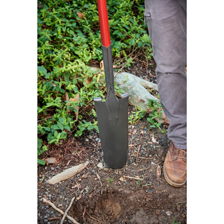 Corona SS 62130 Closed-Back Drain Spade Shovel, 14-Gauge, 27 in. Solid-Core Fiberglass D-Grip Handle