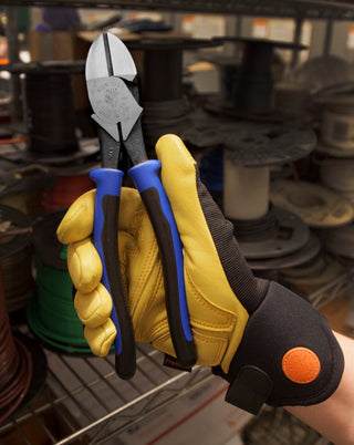 Klein Tools J2000-59 Journeyman Heavy-Duty Diagonal-Cut Pliers, 9"